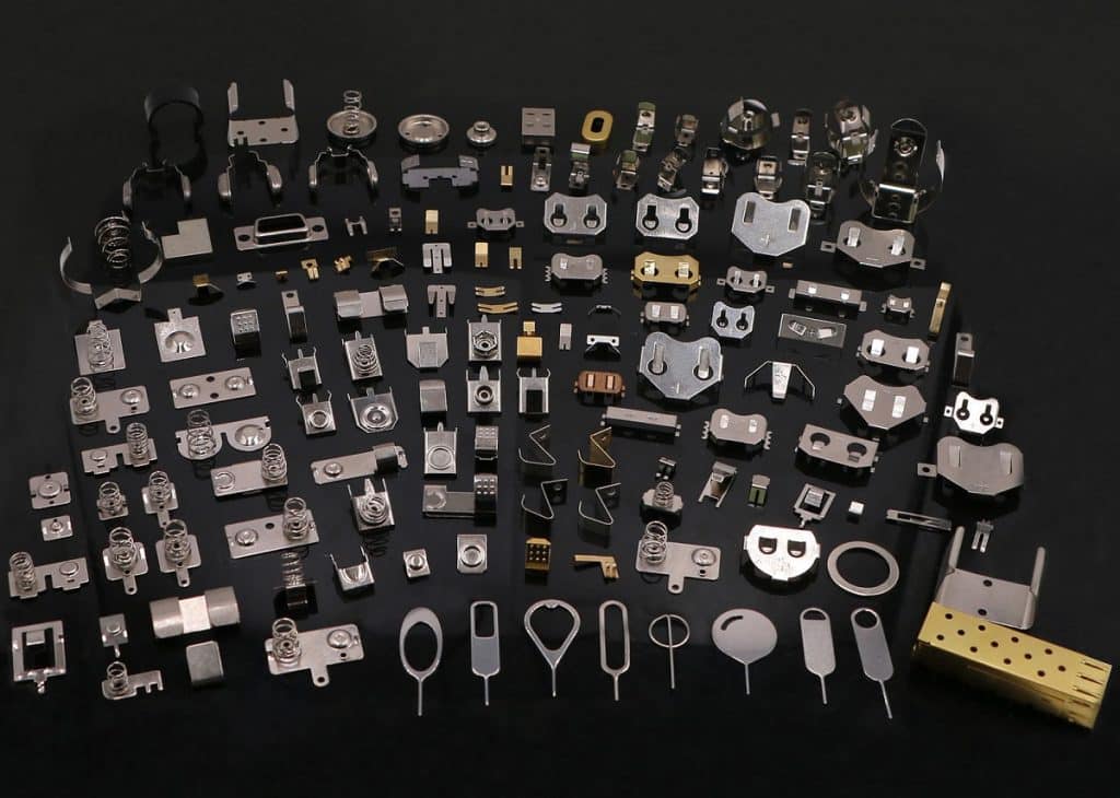 Battery contacts and clips for PCB assembly