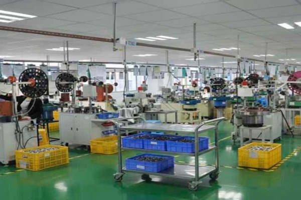 Precision wire harness crimping process